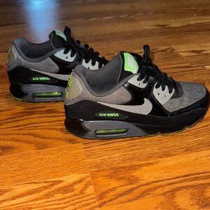Nike Air Max Black and Green Sneakers